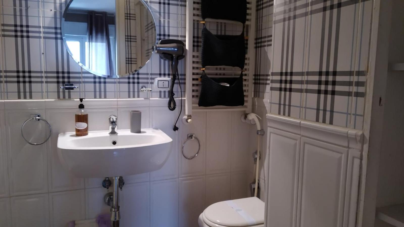 Gasthuis Cconforthotels R&b Cavour Bari